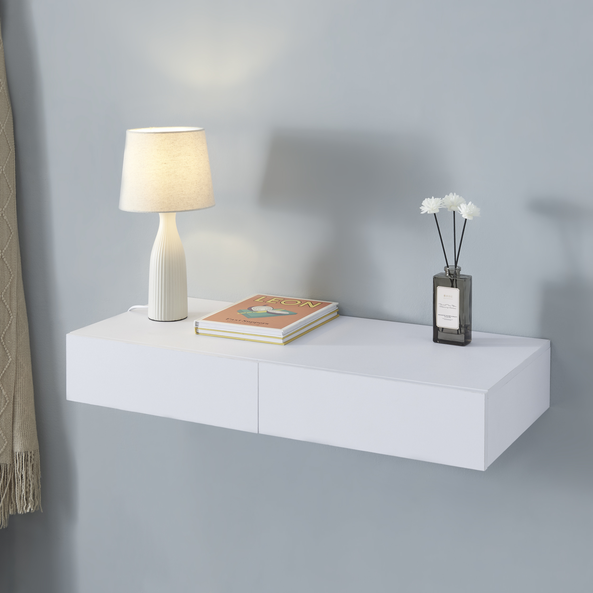 foto del prodotto  en.casa mensola karstula con 2 cassetti affiancati comodino sospeso 80 x 35 x 12 cm bianco