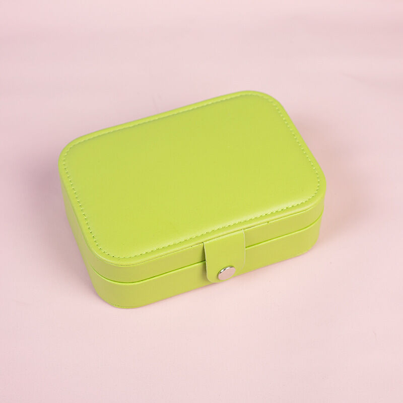 foto del prodotto  verde portagioie da viaggio in pelle pu portagioie per orecchini, anelli, collane regali per damigelle d onore per ragazze portagioie in pelle pu