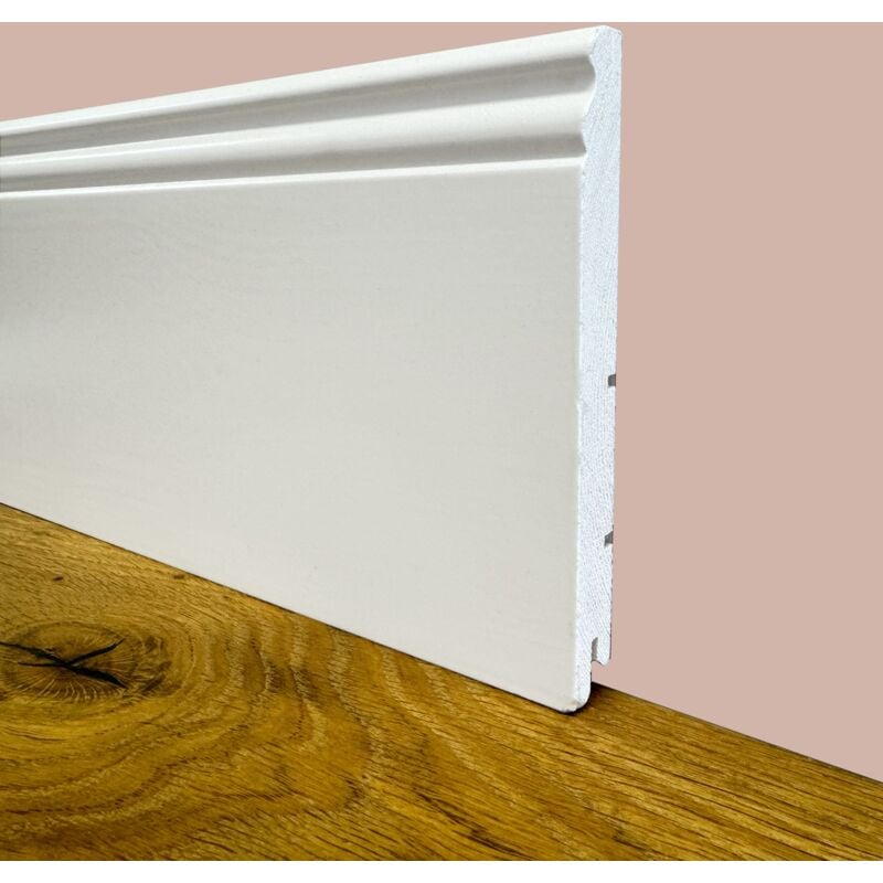foto del prodotto 100ml di battiscopa premium in legno massello mod.ducale 144x15 laccato bianco liscio