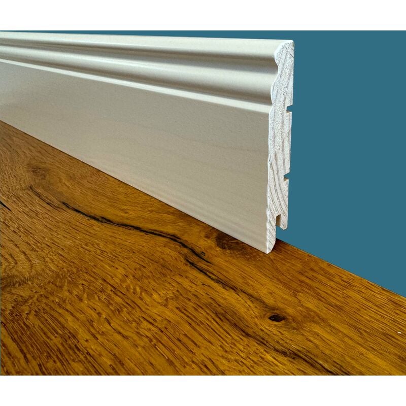 foto del prodotto 100ml di battiscopa premium in legno massello mod.ducale 91x15 laccato bianco liscio