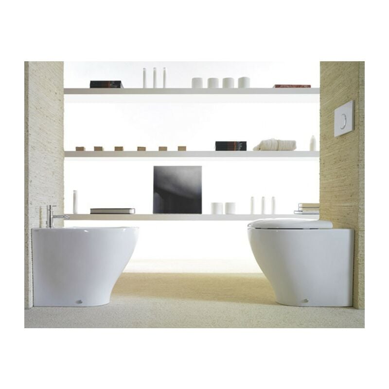foto del prodotto ceramica globo sanitari bowl filomuro scarico traslato cm. 55x38 con sedile