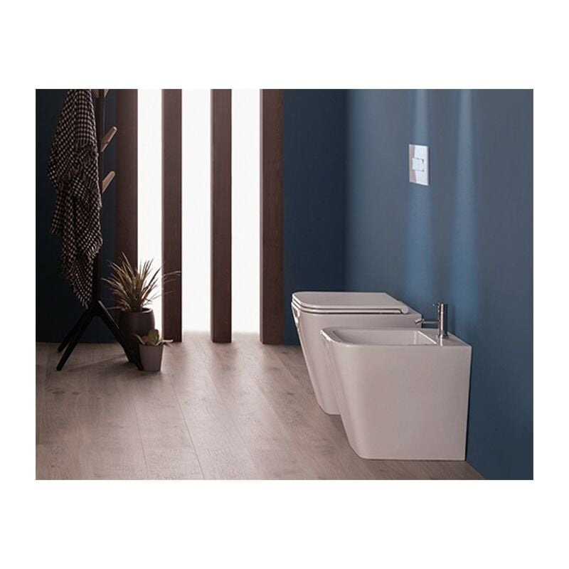 foto del prodotto ceramica globo sanitari stone filomuro senza brida scarico traslato cm. 52x36