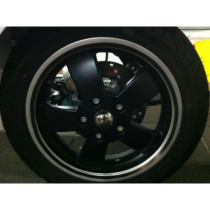 foto del prodotto 3m strisce per cerchi scooter adesive rifrangenti materiale colore bianco