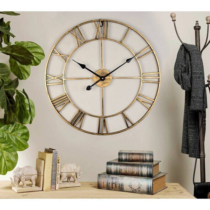 foto del prodotto orologio da parete rotondo in metallo grande stile vintage, numeri romani neri, orologi da soggiorno, funzionamento a batteria, senza ticchettio, oro