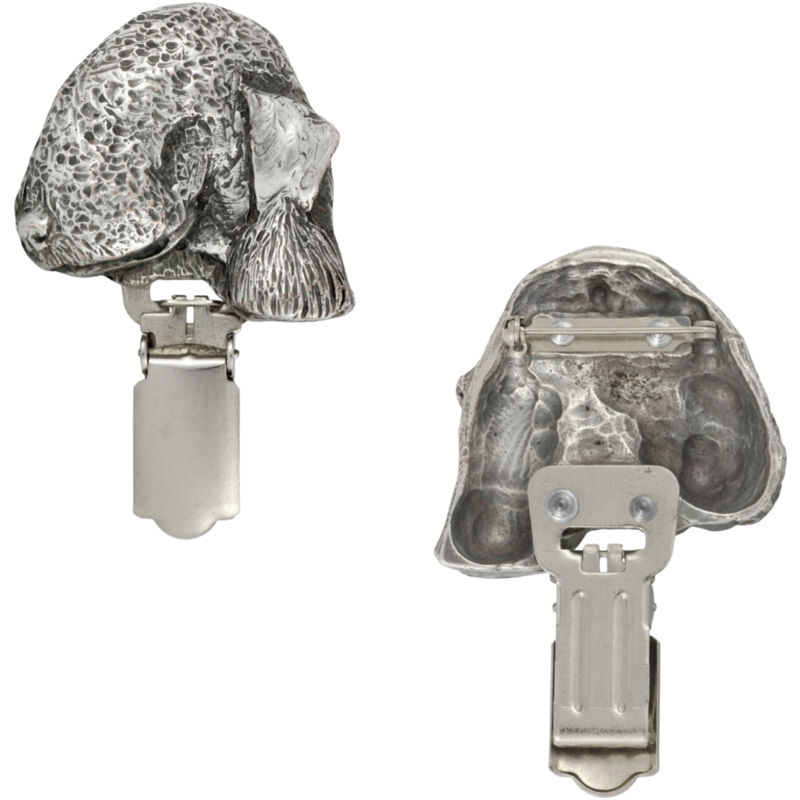foto del prodotto bedlington terrier, rothbury terrier spilla con clip, porta numero di partenza, distintivo argentato per esposizioni canine di art dog