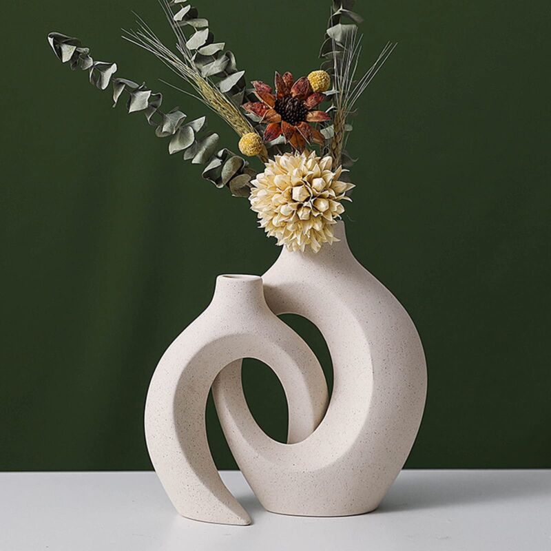 foto del prodotto vaso in ceramica, vaso di design, vaso di fiori bianchi, decorazione moderna per vaso da tavolo, coppia innamorata in ceramica