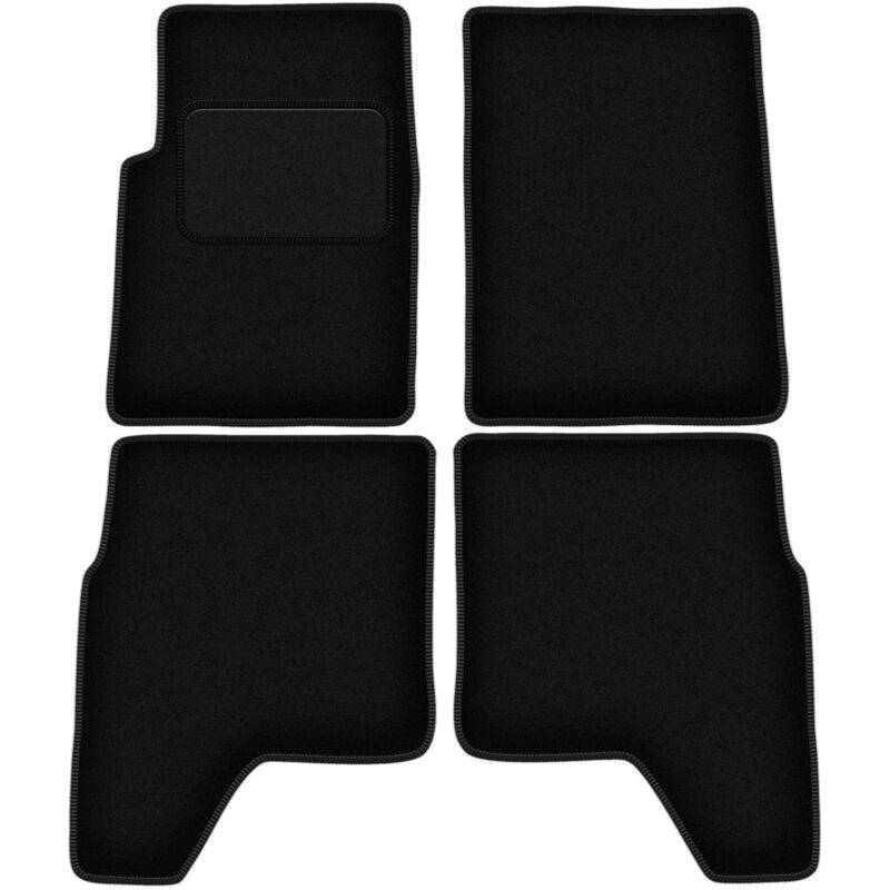 foto del prodotto tappetini in velluto nero per hyundai galloper off road 1991 2003 