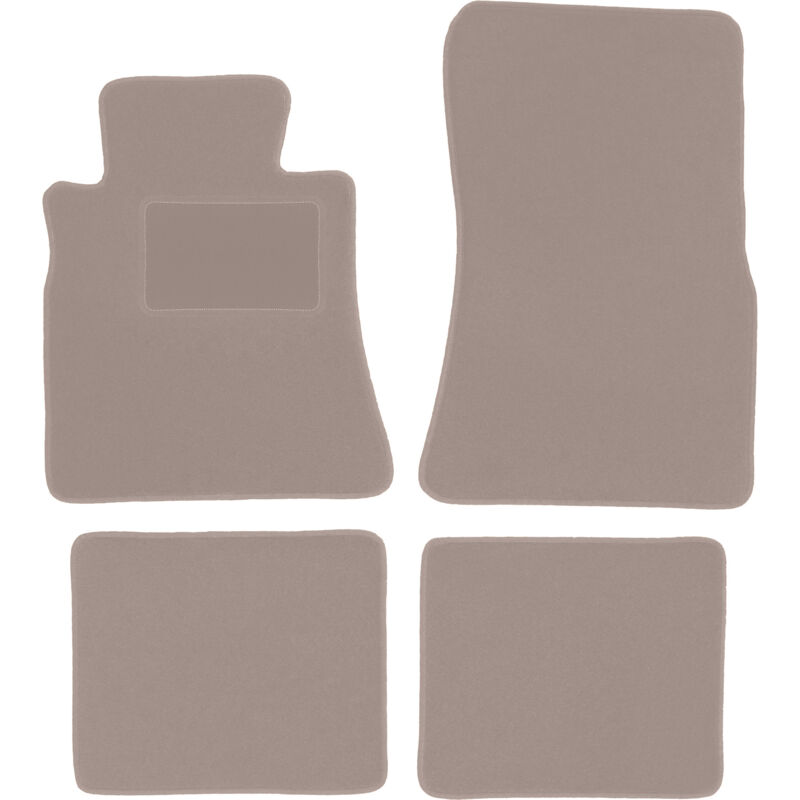 foto del prodotto tappetini in velluto beige per mercedes sd w126 berlina 1979 1991 