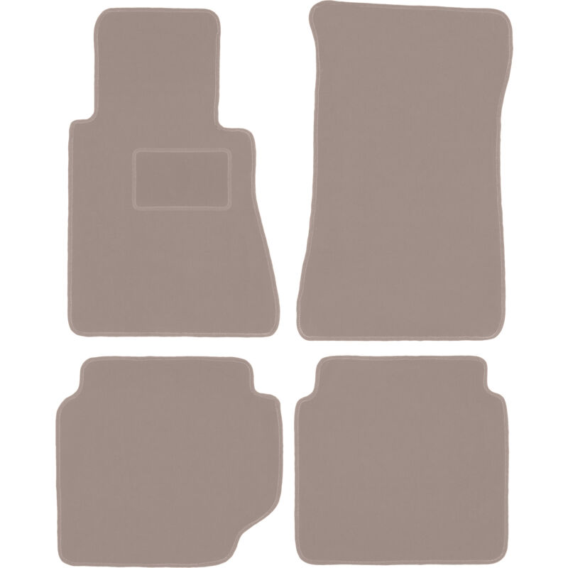 foto del prodotto tappetini in velluto beige per mercedes w116s berlina 1972 1980 