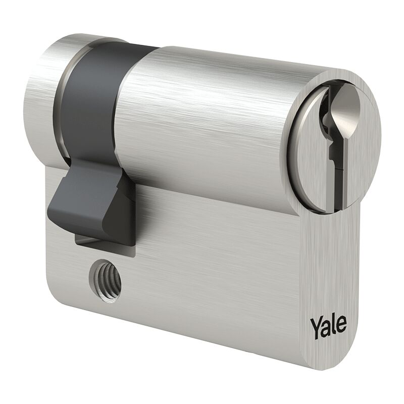 foto del prodotto yale cilindro serie 500 mezzo cilindro 60 10 nichel satinato