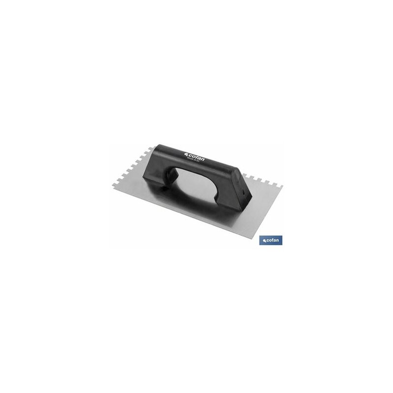 foto del prodotto frattone dentato manico in plastica 300x150x0,7 mm