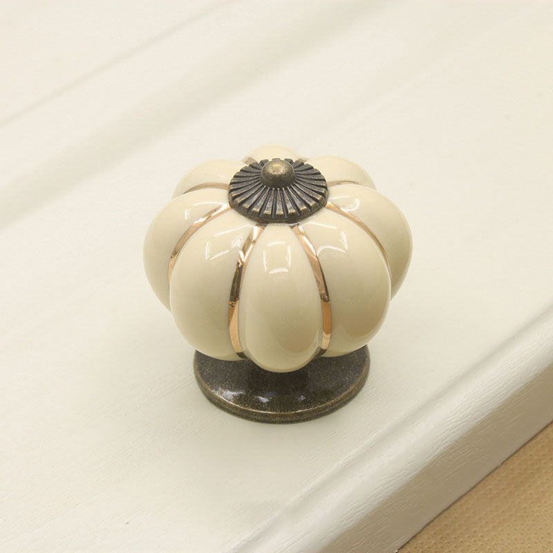 foto del prodotto 5 pezzi pomelli in ceramica a forma di zucca, vintage pomelli per cassetti mobili per armadi cassettiere guardaroba viola