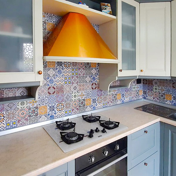 foto del prodotto adesivo tecnico da cucina lavabile e certificato ignifugo paraschizzi azulejos 190x60