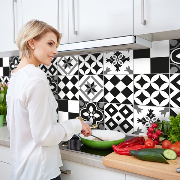 foto del prodotto adesivo tecnico da cucina lavabile e certificato ignifugo paraschizzi piastrelle b amp w 260x60