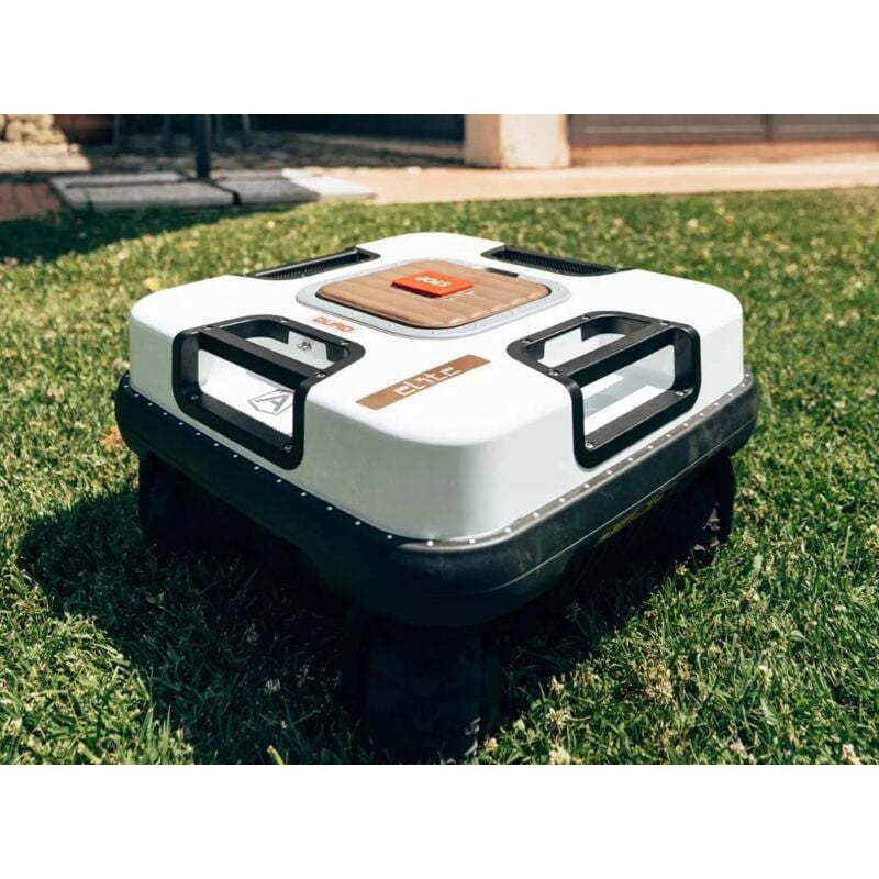 foto del prodotto ambrogio robot robot rasaerba ambrogio cube elite 4wd 2 batterie 5 ah taglio fino a 3500 mq