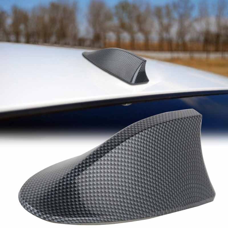 foto del prodotto antenna shark universale a pinna di squalo in quattro colorazioni modello carbonio
