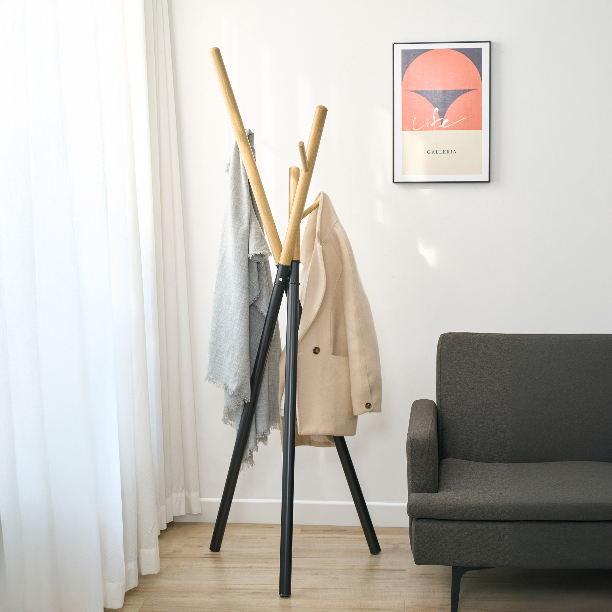 foto del prodotto appendiabiti da terra laerdal porta abiti treppiede in acciaio 172x49x49 cm nero en.casa 