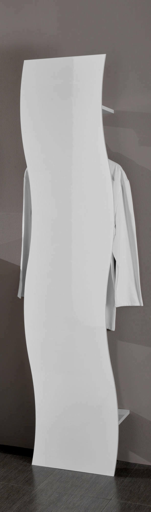 foto del prodotto appendiabiti verticale alilia, made in italy, con tubo per vestiti e ripiani, mobile per ingresso, cm 40x27h186, colore bianco lucido