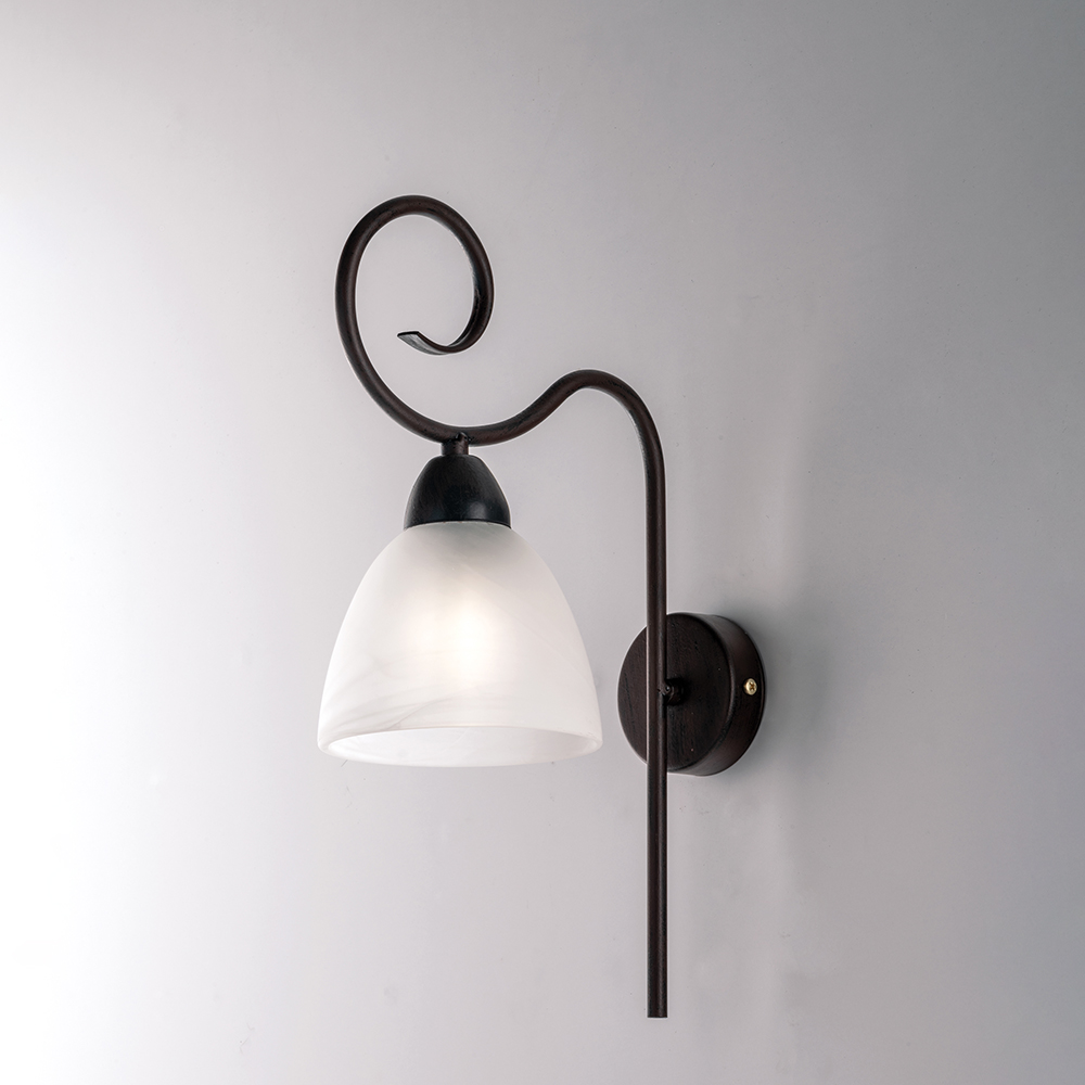 foto del prodotto applique 1 luce ferro batturo nero e ruggine e vetro bianco serie aurelio