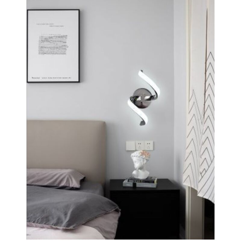 foto del prodotto applique a parete led 9w spirale verticale argento design moderno luce bianco naturale per interno comodino camera bianco freddo