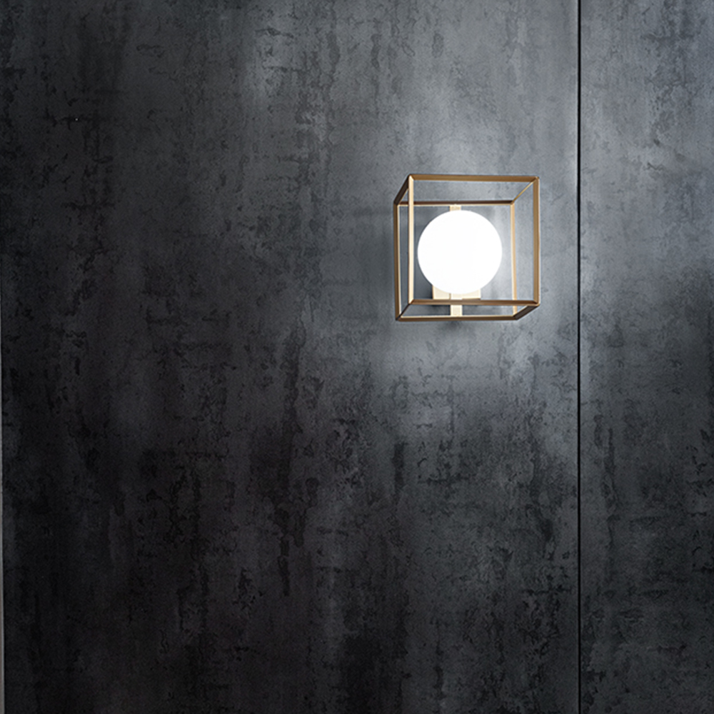 foto del prodotto applique contemporanea cube metallo oro 1 luce g9