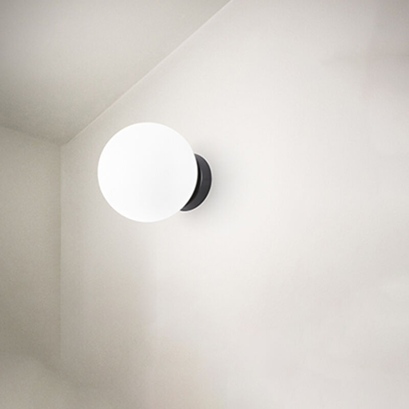 foto del prodotto applique contemporanea maga metallo nero vetro 1 luce g9