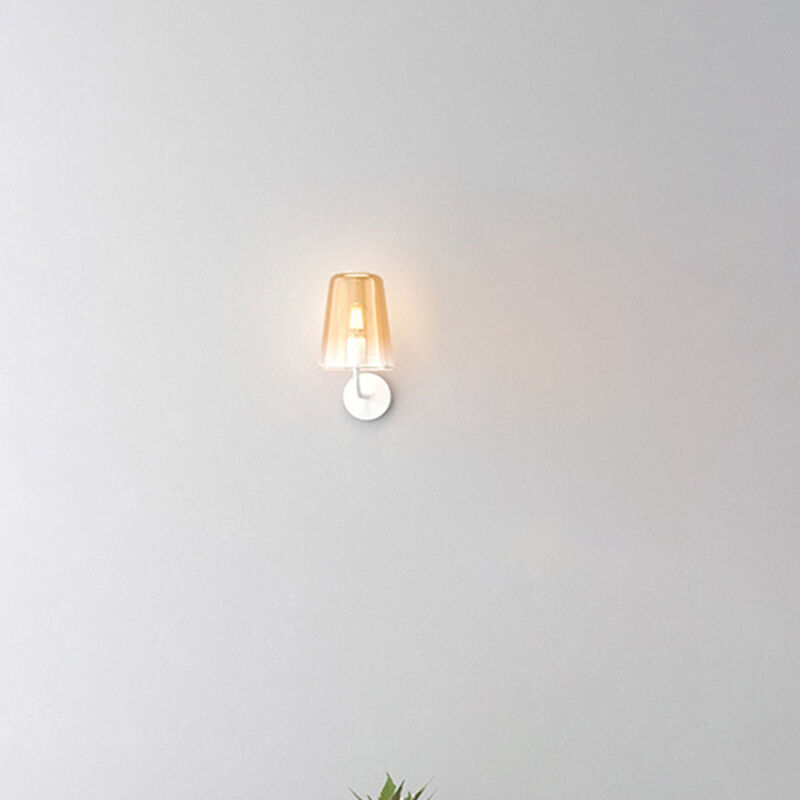 foto del prodotto applique contemporanea shaded metallo bianco vetro ambra 1 luce e27
