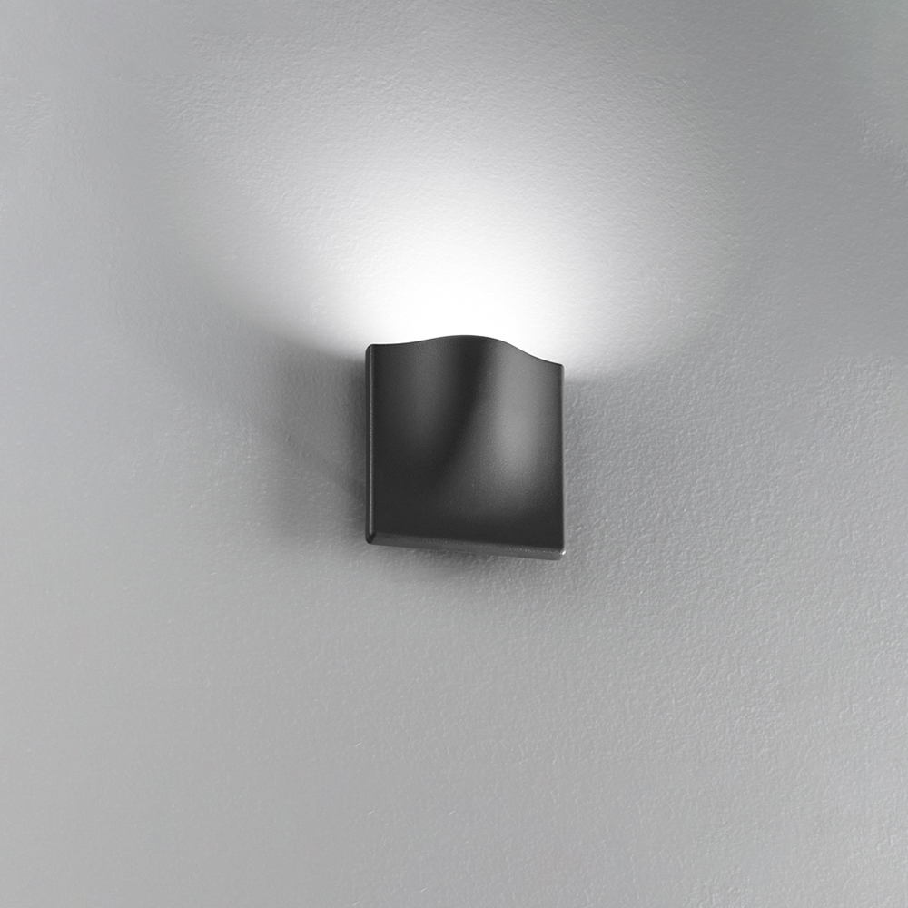 foto del prodotto applique da esterno moderna collina alluminio grigio led 12w 3000k