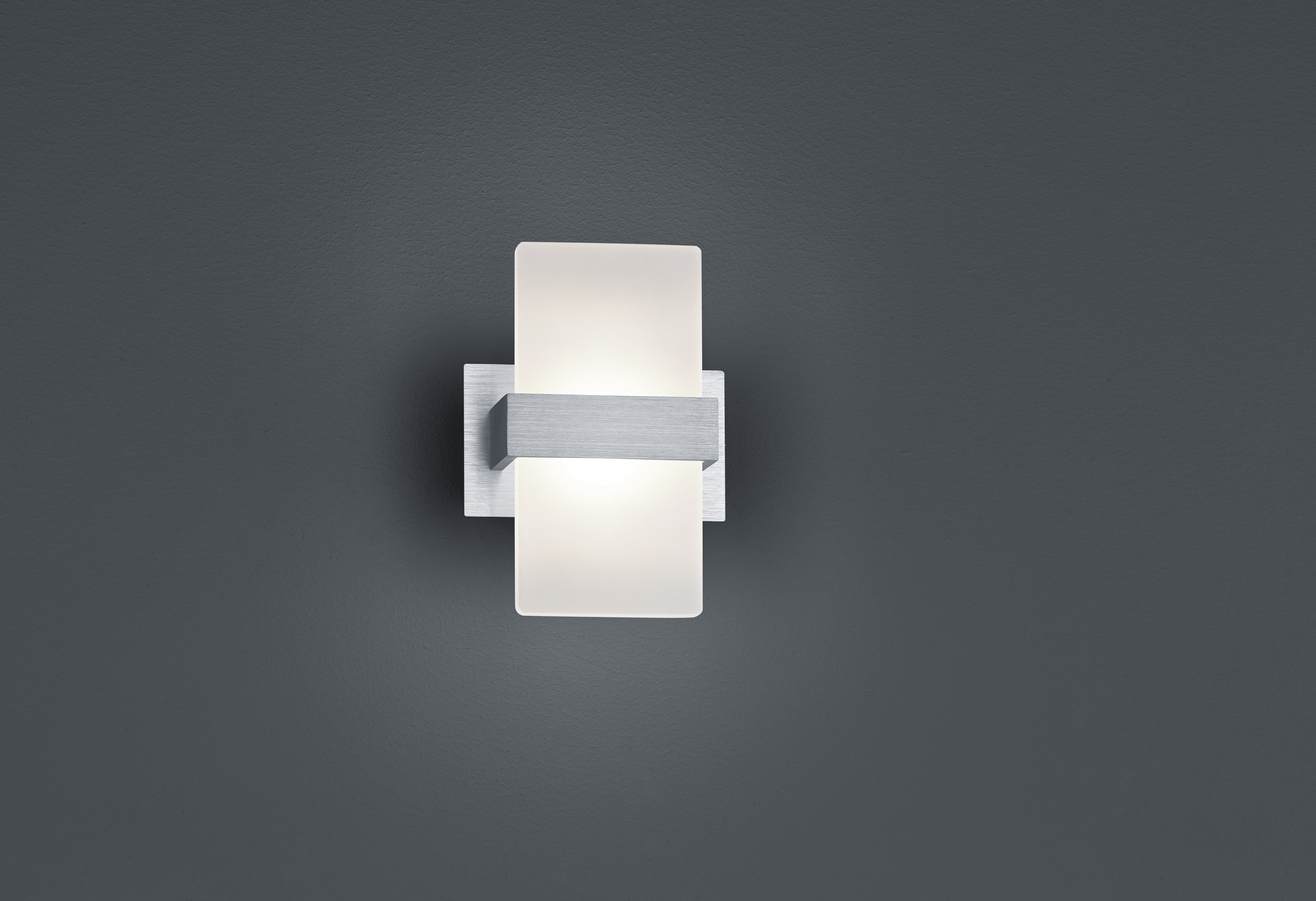 foto del prodotto applique da interno a led in alluminio alluminio spazzolato