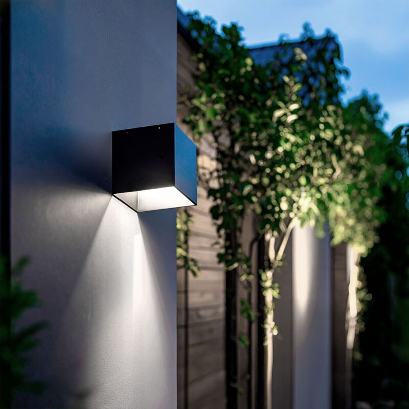 foto del prodotto applique da parete led solare per esterni con sensore di movimento radar rabat bianco naturale 4000k