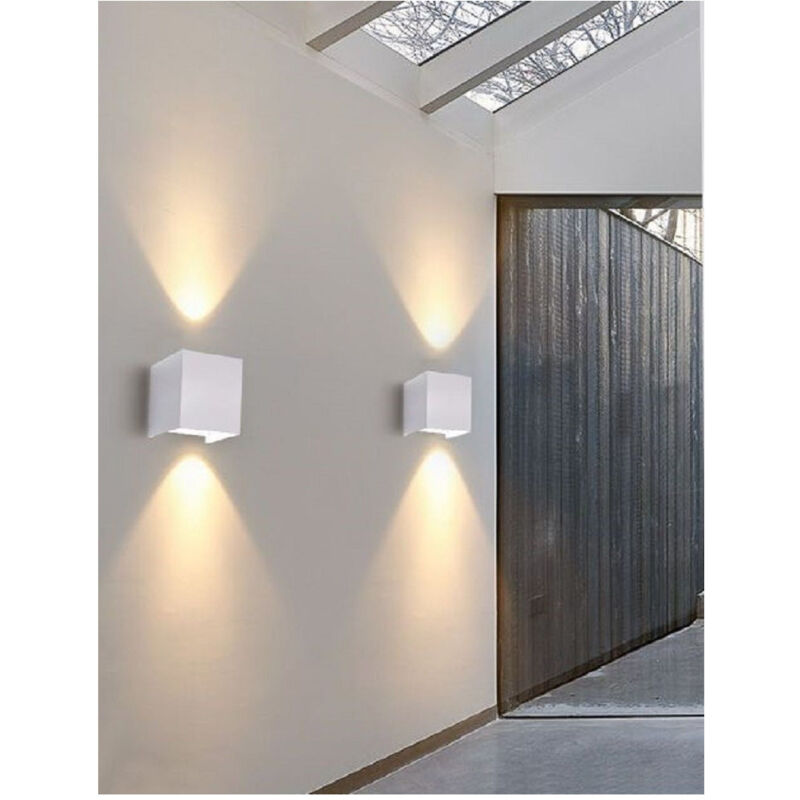 foto del prodotto applique doppia emissione led cob 12w esterno bianco luce 4000k 3000k 6500k es46 bianco caldo trade shop traesio