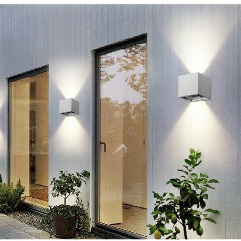 foto del prodotto applique doppia emissione led cob 12w esterno luce 4000k 3000k 6500k grigio es46 bianco naturale trade shop traesio