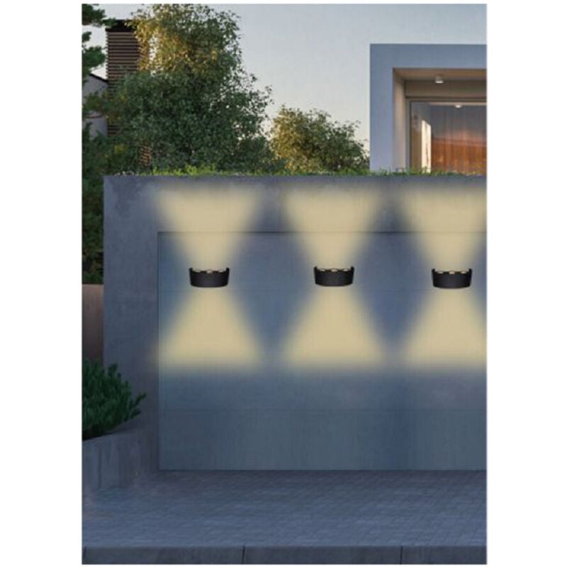 foto del prodotto applique esterno led 16 w crown ip65 up down nero luce calda fredda natural bianco caldo trade shop traesio