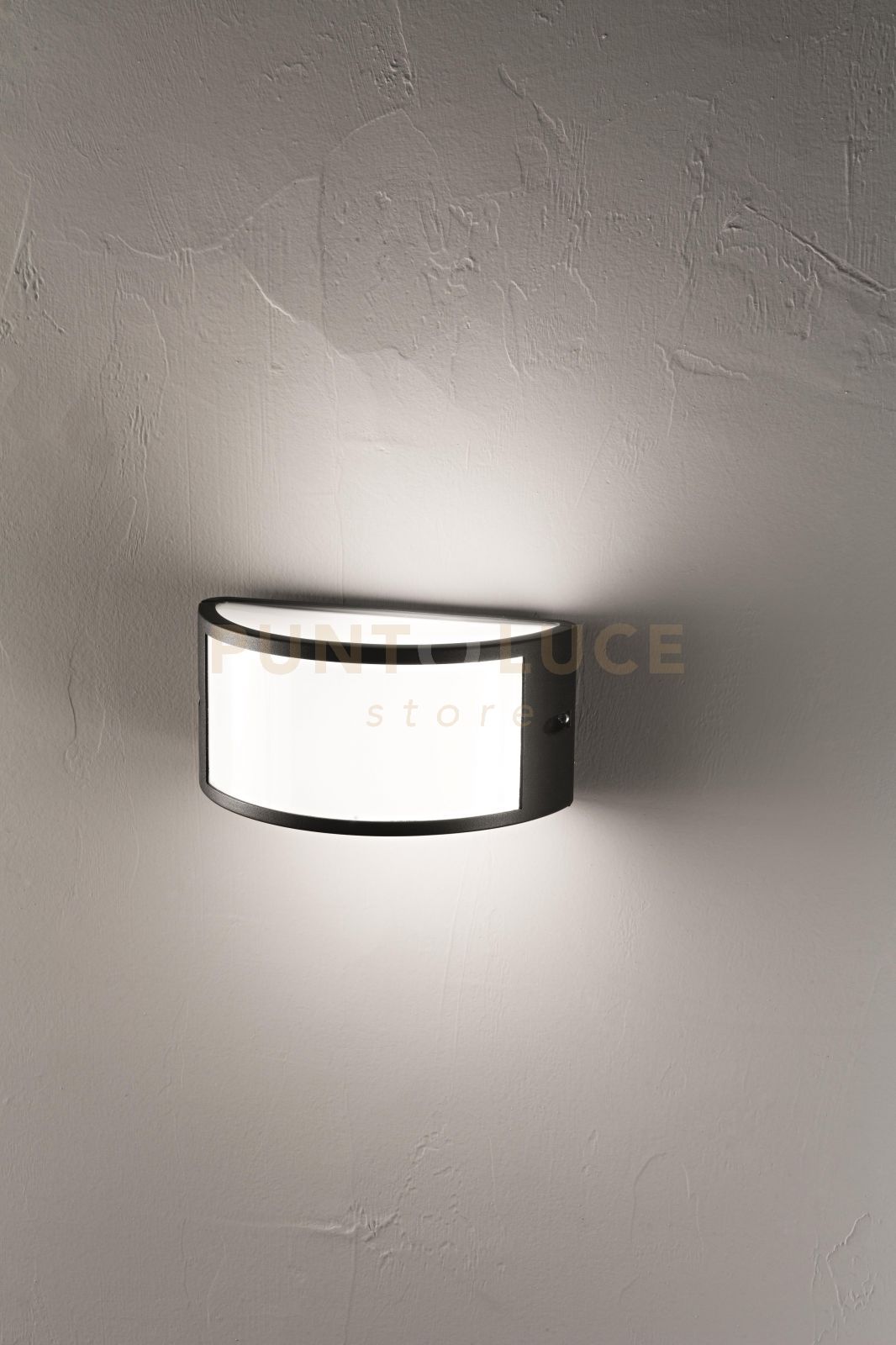 foto del prodotto applique fabius nero 1 luce attacco e27 biemissione ip44 l.25cm