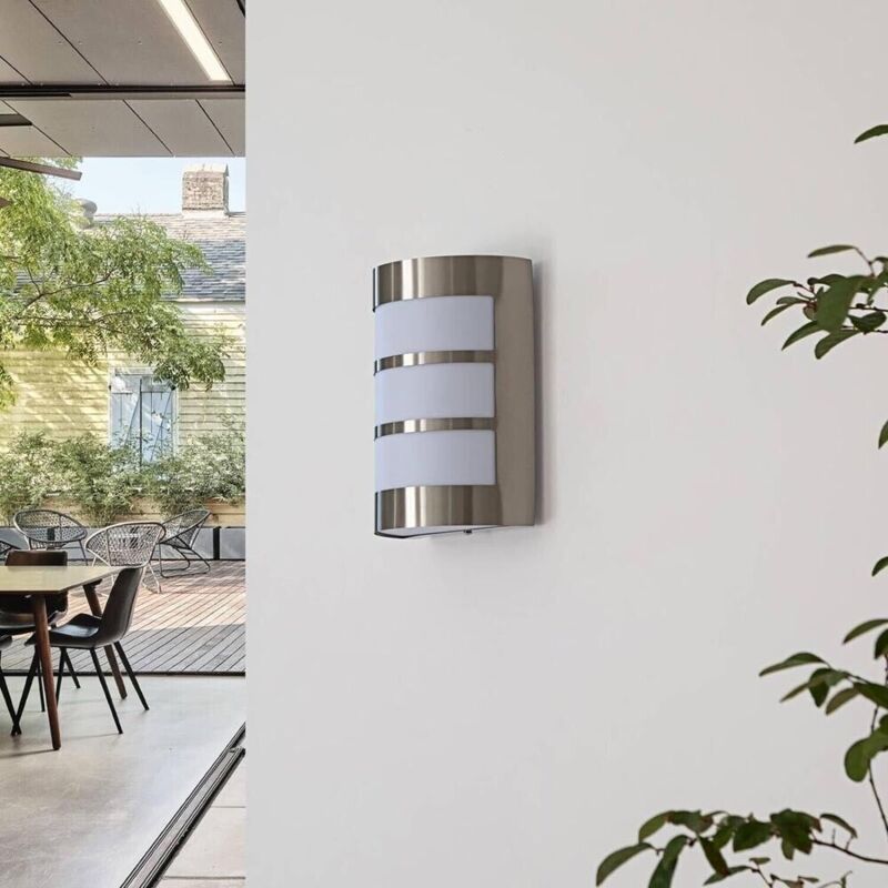 foto del prodotto applique in acciaio lampada da parete muro interno esterno portalampada e27 ip44
