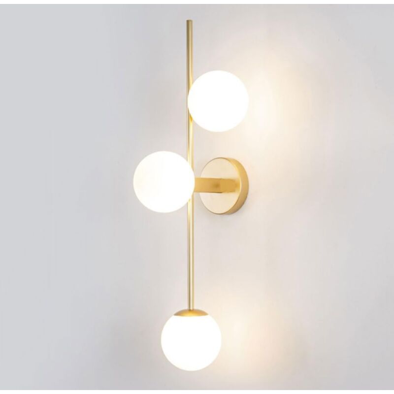 foto del prodotto applique lampada da parete in alluminio color bronzo oro con 3 sfere in vetro opaco palle con attacco per lampadine g9