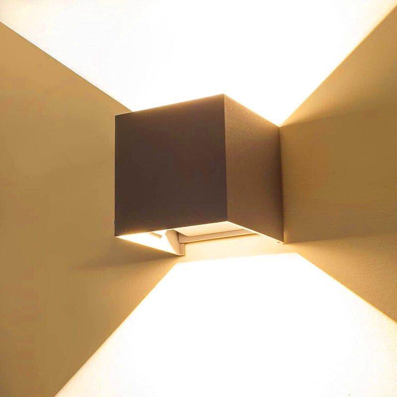 foto del prodotto applique lampada led 12w grigio per esterni cubo ip65 doppia luce regolabile calda 3000k
