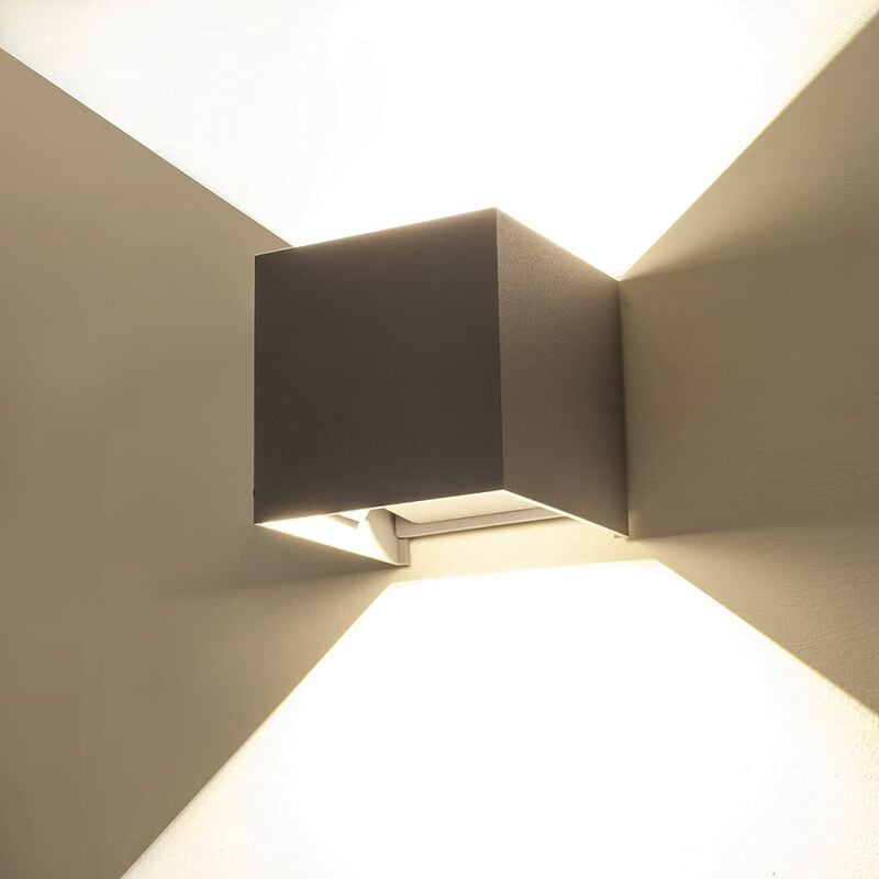 foto del prodotto applique lampada led 6w grigio per esterni cubo ip65 doppia luce bianca naturale 4000k regolabile