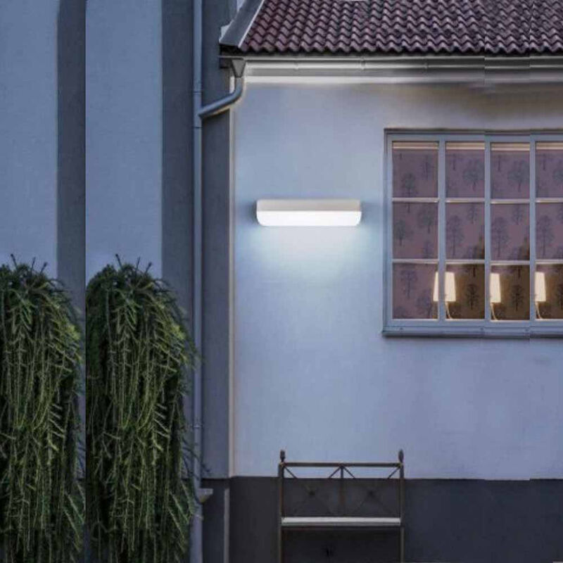 foto del prodotto applique lampada led per esterno 12 watt plafoniera per balconi terrazzi bianca luce bianca fredda 6500k ip65
