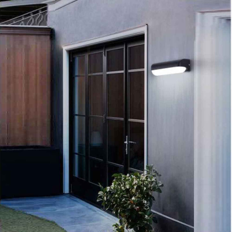 foto del prodotto applique lampada led per esterno 12 watt plafoniera per balconi terrazzi nera luce bianca fredda 6500k ip65