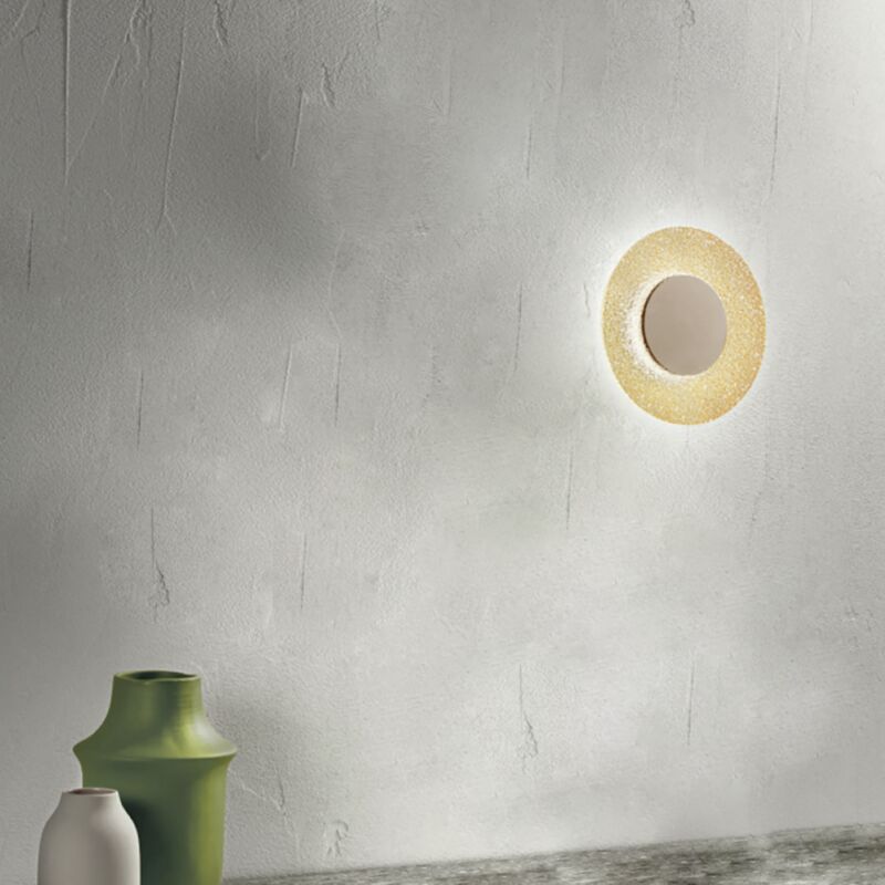 foto del prodotto applique led candy d25 cm in metallo oro e vetro graniglia ambra