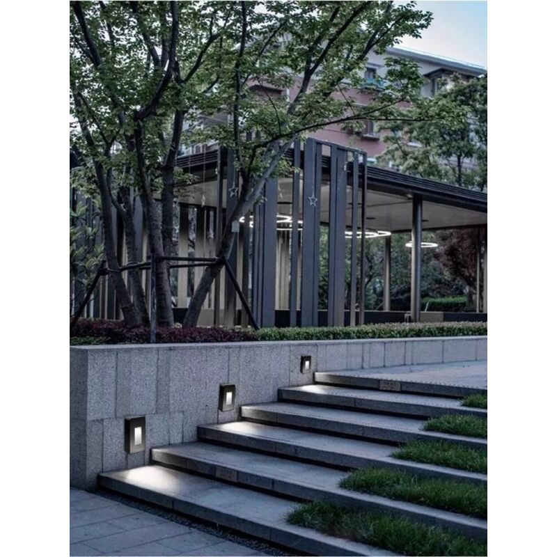 foto del prodotto applique led luce bianca faretto 12 w segnapassi a muro esterno nero ip65 es62
