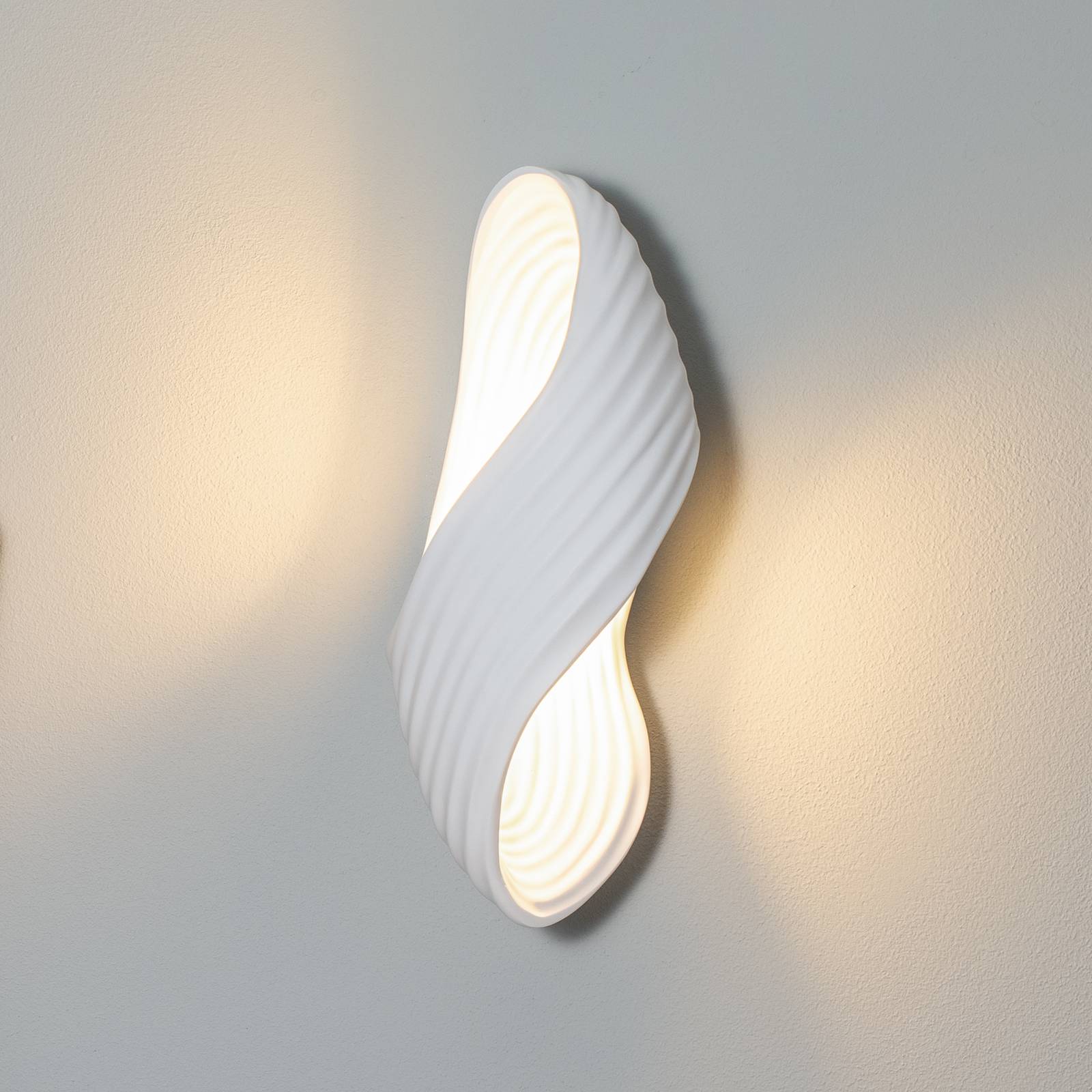 foto del prodotto applique lindby ornela, bianco, gesso, altezza 29,5 cm
