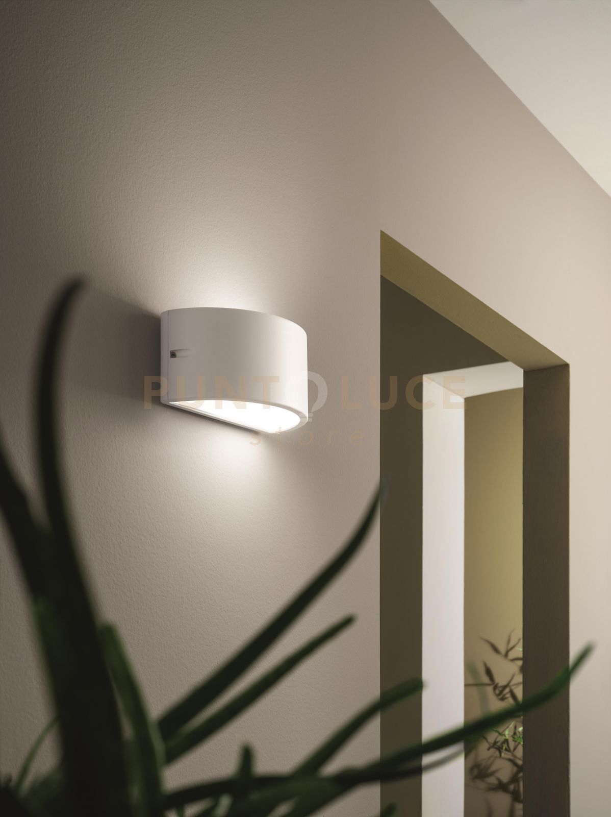 foto del prodotto applique linus bianca 1 luce attacco e27 l.25cm biemissione ip44