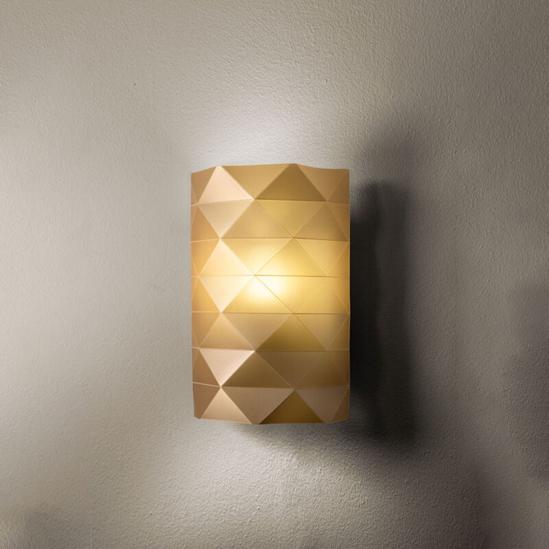 foto del prodotto applique moderna 1 luce prisma in polilux oro made in italy