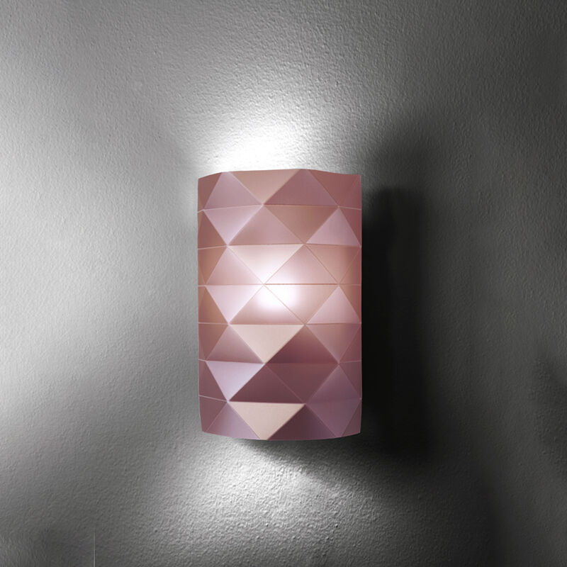 foto del prodotto applique moderna 1 luce prisma in polilux rosa metallico made in italy