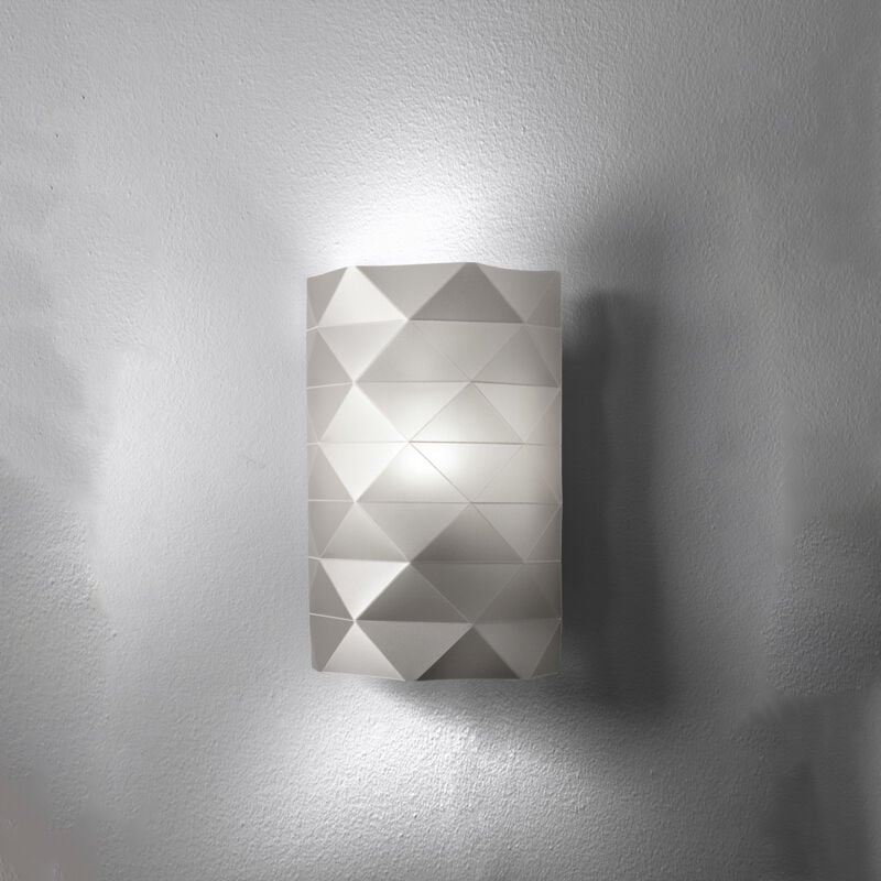foto del prodotto applique moderna 1 luce prisma in polilux silver made in italy