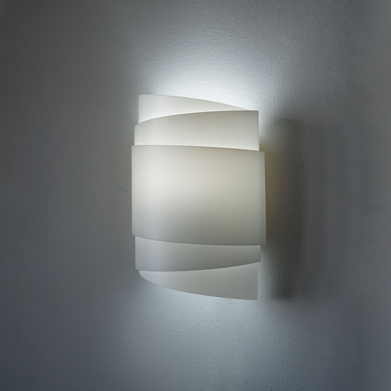 foto del prodotto applique moderna con cavo 1 luce bea in polilux bianco made in italy
