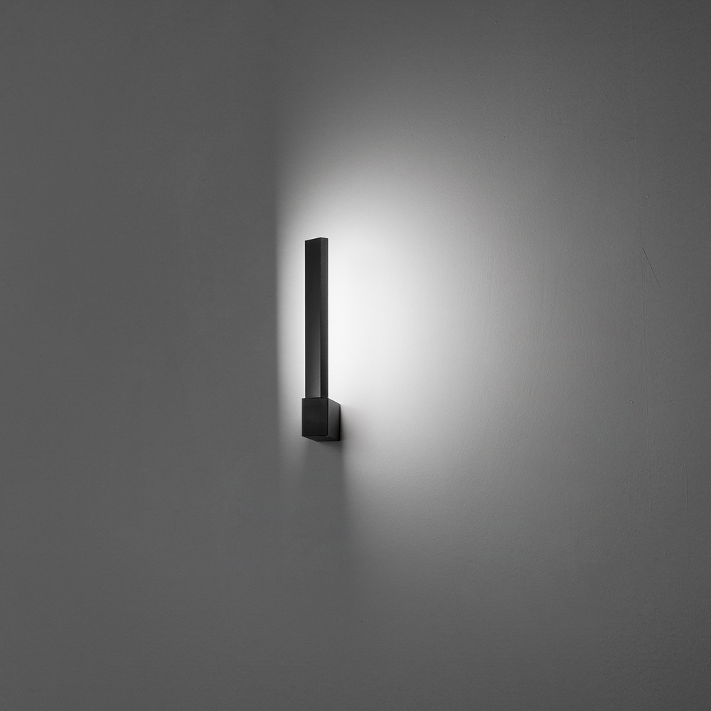 foto del prodotto applique moderna elle alluminio nero acrilico led 14w cct 3000 4000 6000k