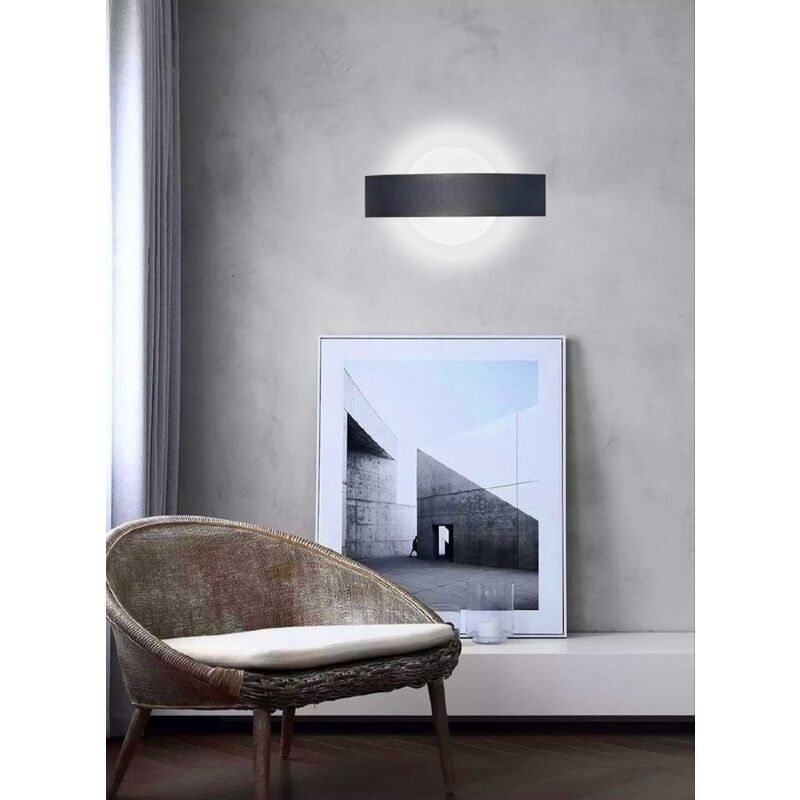 foto del prodotto applique parete led 8w cerchio nero lampada muro moderno interno camera salotto calda 3000k